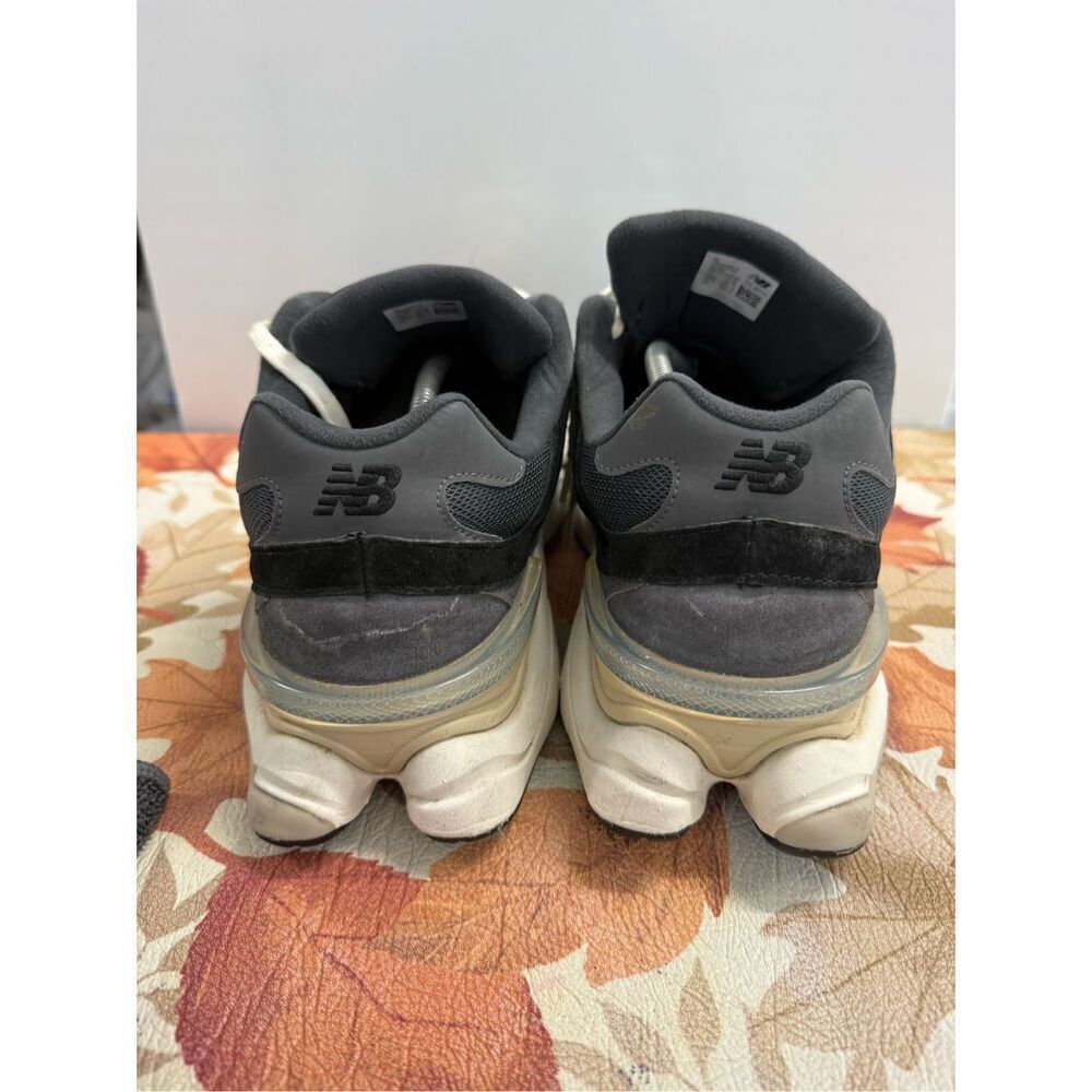 Size 13 New Balance 9060 Sneakers Men's Running Shoes Black White - Picture 4 of 6